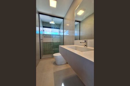 Casa para alugar com 465m², 4 quartos e 4 vagasBanheiro da Suíte 3