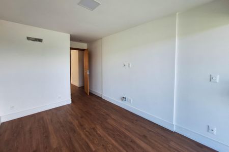 Casa para alugar com 465m², 4 quartos e 4 vagasSuíte 2