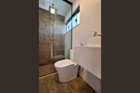 Casa para alugar com 465m², 4 quartos e 4 vagasBanheiro Social