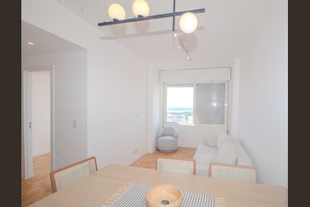 Sala de apartamento à venda com 2 quartos, 62m² em Centro Histórico, Porto Alegre