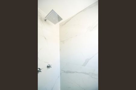 Apartamento à venda com 112m², 2 quartos e 2 vagas Apartamento à venda com 112m², 2 quartos e 2 vagasBanheiro da suíte 02