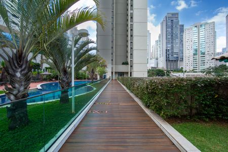 Apartamento à venda com 93m², 3 quartos e 2 vagasAREA DE PISCINA