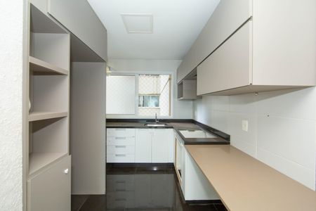 Apartamento à venda com 93m², 3 quartos e 2 vagasCOZINHA