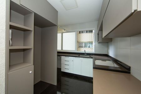Apartamento à venda com 93m², 3 quartos e 2 vagasCOZINHA