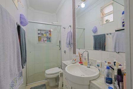 Apartamento à venda com 120m², 4 quartos e 2 vagas Apartamento à venda com 120m², 4 quartos e 2 vagasBanheiro da Suíte