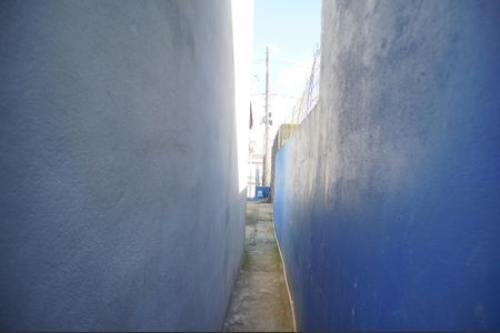 Casa à venda com 80m², 2 quartos e 2 vagasCorredor