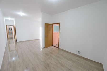 Sala de casa para alugar com 2 quartos, 100m² em Piracangaguá, Taubaté