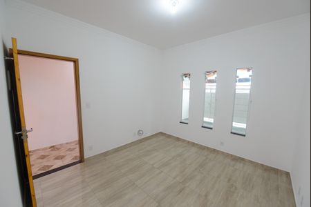 Sala de casa para alugar com 2 quartos, 100m² em Piracangaguá, Taubaté