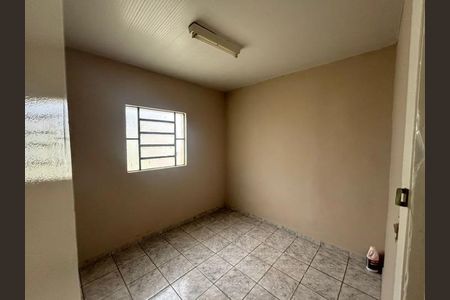 Sala de casa para alugar com 3 quartos, 120m² em Saraiva, Uberlândia