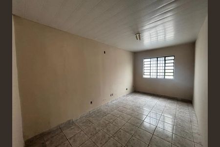 Quarto 2 de casa para alugar com 3 quartos, 120m² em Saraiva, Uberlândia