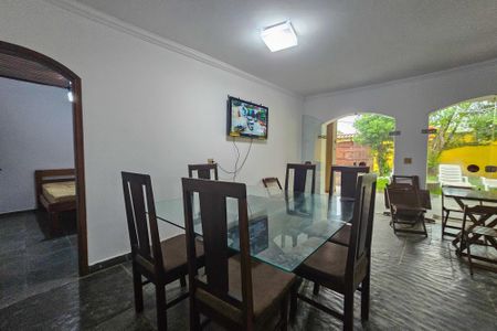 Casa para alugar com 6 quartos, 329m² em Jardim Centenario, Guarujá