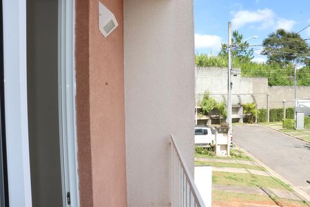 Casa de Condomínio para alugar com 2 quartos, 100m² em Caiapia, Cotia
