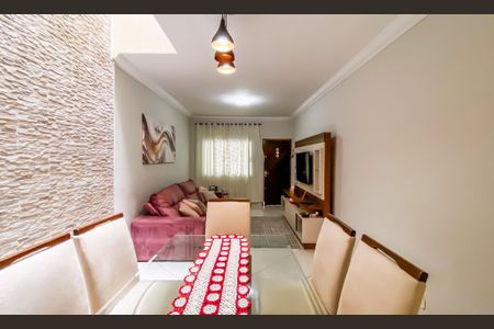 Casa à venda com 3 quartos, 110m² em Vila Nhocuné, São Paulo