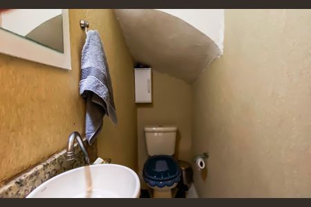 Casa à venda com 3 quartos, 110m² em Vila Nhocuné, São Paulo