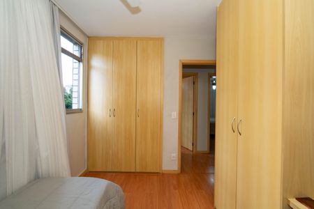 Apartamento à venda com 78m², 3 quartos e 2 vagasQUARTO3