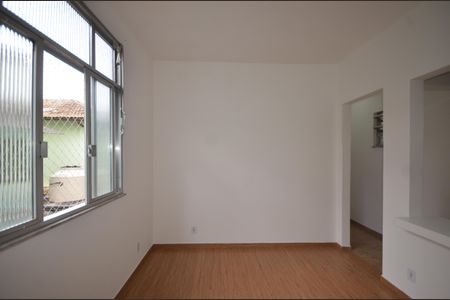 Sala de casa para alugar com 2 quartos, 90m² em Vila Valqueire, Rio de Janeiro