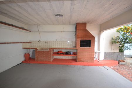 Casa para alugar com 90m², 2 quartos e 1 vagaChurrsqueira