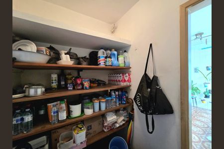 Apartamento à venda com 164m², 3 quartos e 1 vaga Apartamento à venda com 164m², 3 quartos e 1 vagaDespensa