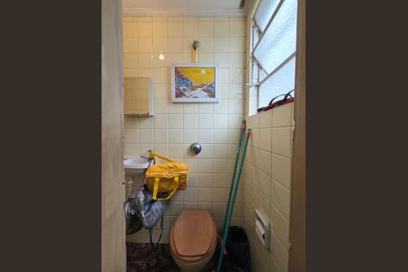 Apartamento à venda com 164m², 3 quartos e 1 vaga Apartamento à venda com 164m², 3 quartos e 1 vagaBanheiro de serviço