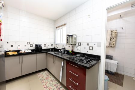 Apartamento à venda com 105m², 3 quartos e 2 vagas Apartamento à venda com 105m², 3 quartos e 2 vagasCozinha