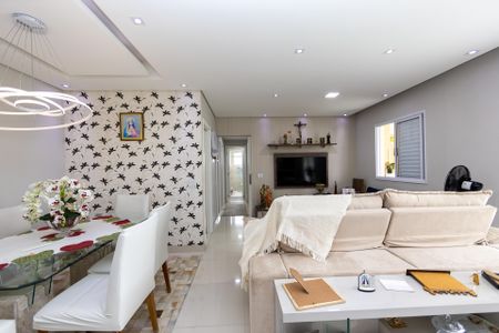 Apartamento à venda com 105m², 3 quartos e 2 vagas Apartamento à venda com 105m², 3 quartos e 2 vagasSala