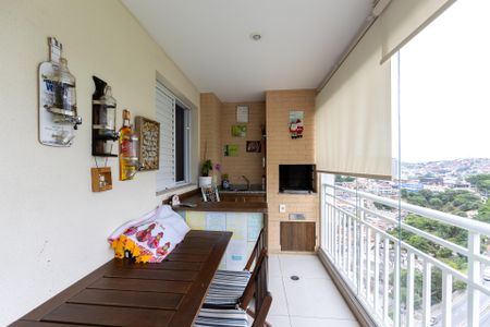Apartamento à venda com 105m², 3 quartos e 2 vagas Apartamento à venda com 105m², 3 quartos e 2 vagasVaranda