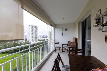 Apartamento à venda com 105m², 3 quartos e 2 vagas Apartamento à venda com 105m², 3 quartos e 2 vagasVaranda