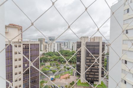 Apartamento para alugar com 170m², 4 quartos e 4 vagasVista da Suíte 1