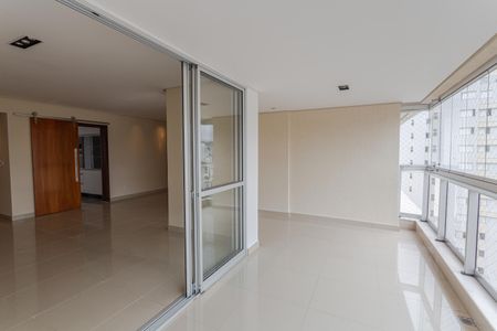 Apartamento para alugar com 170m², 4 quartos e 4 vagasVaranda na Sala