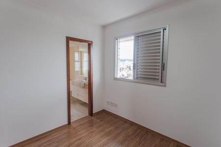 Apartamento para alugar com 170m², 4 quartos e 4 vagasSemi-Suíte 2