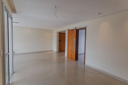 Apartamento para alugar com 170m², 4 quartos e 4 vagasSala