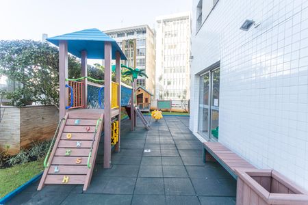 Apartamento para alugar com 170m², 4 quartos e 4 vagasÁrea comum - Playground
