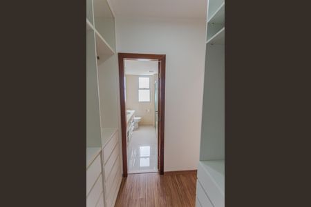 Apartamento para alugar com 170m², 4 quartos e 4 vagasCloset da Suíte 1