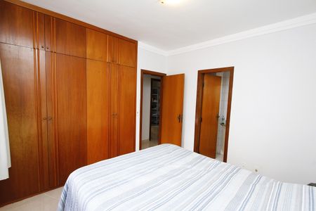 Apartamento à venda com 90m², 3 quartos e 2 vagasQuarto 2 - Suíte