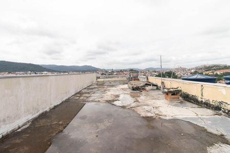 Casa à venda com 200m², 4 quartos e 2 vagas Casa à venda com 200m², 4 quartos e 2 vagasCobertura