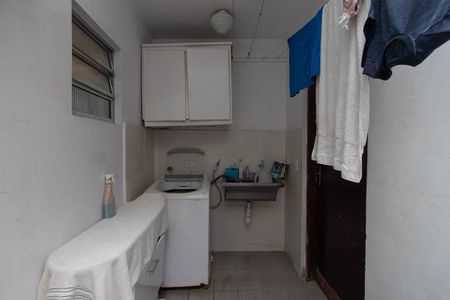 Casa à venda com 200m², 4 quartos e 2 vagas Casa à venda com 200m², 4 quartos e 2 vagasÁrea de Serviço