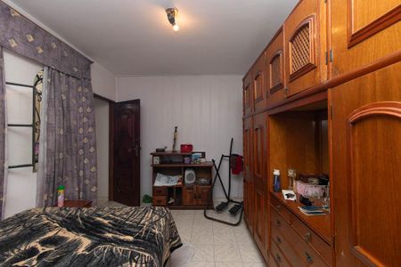 Casa à venda com 200m², 4 quartos e 2 vagas Casa à venda com 200m², 4 quartos e 2 vagasQuarto Suíte