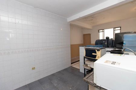 Casa à venda com 200m², 4 quartos e 2 vagas Casa à venda com 200m², 4 quartos e 2 vagasCozinha Casa 2