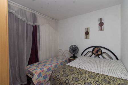 Casa à venda com 200m², 4 quartos e 2 vagas Casa à venda com 200m², 4 quartos e 2 vagasQuarto 2