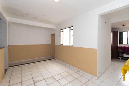 Casa à venda com 200m², 4 quartos e 2 vagas Casa à venda com 200m², 4 quartos e 2 vagasSala Casa 2