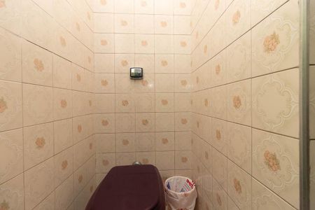 Casa à venda com 200m², 4 quartos e 2 vagas Casa à venda com 200m², 4 quartos e 2 vagasBanheiro