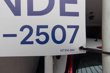 Casa à venda com 200m², 4 quartos e 2 vagas Casa à venda com 200m², 4 quartos e 2 vagasPlaca MTXM-584