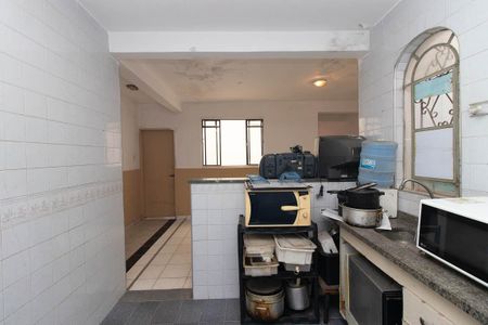 Casa à venda com 200m², 4 quartos e 2 vagas Casa à venda com 200m², 4 quartos e 2 vagasCozinha Casa 2