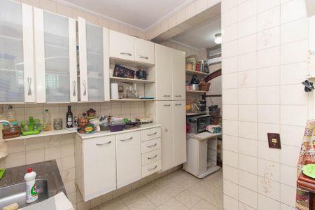 Casa à venda com 200m², 4 quartos e 2 vagas Casa à venda com 200m², 4 quartos e 2 vagasCozinha
