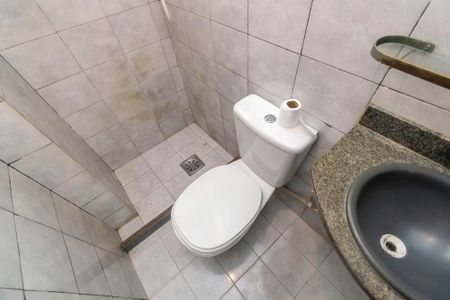 Apartamento à venda com 60m², 3 quartos e 1 vaga Apartamento à venda com 60m², 3 quartos e 1 vagaBanheiro