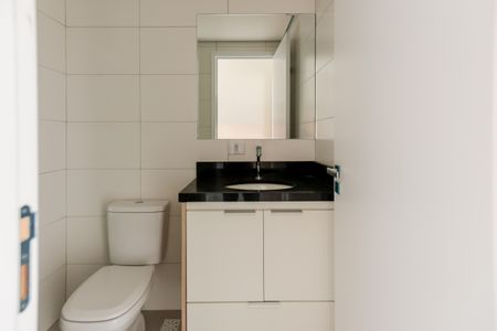 Banheiro de apartamento para alugar com 1 quarto, 30m² em Quitaúna, Osasco