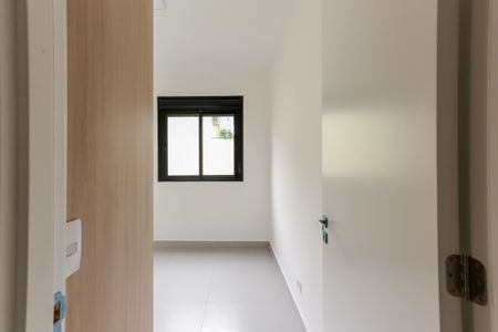 Quarto  de apartamento para alugar com 1 quarto, 30m² em Quitaúna, Osasco