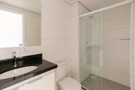 Banheiro de apartamento para alugar com 1 quarto, 30m² em Quitaúna, Osasco