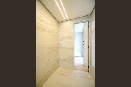 Apartamento à venda com 106m², 2 quartos e 2 vagasBanheiro da suíte 01