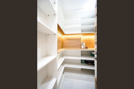 Apartamento à venda com 106m², 2 quartos e 2 vagasDespensa